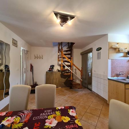 Apartments Tuka Near The Beach Вир Екстер'єр фото