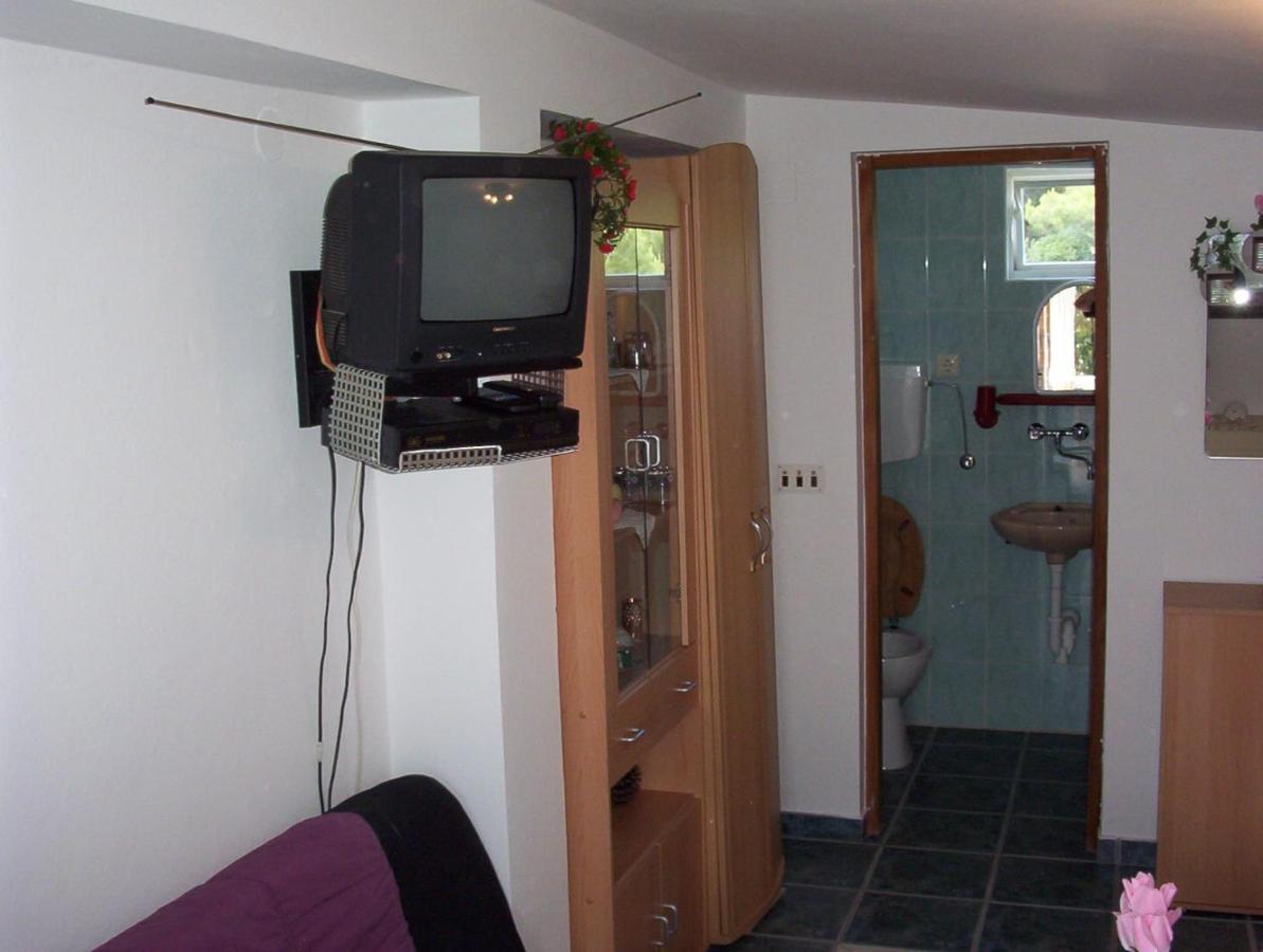 Apartments Tuka Near The Beach Вир Екстер'єр фото